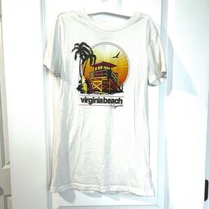 Youth White Virginia Beach Graphic T-Shirt Size: M